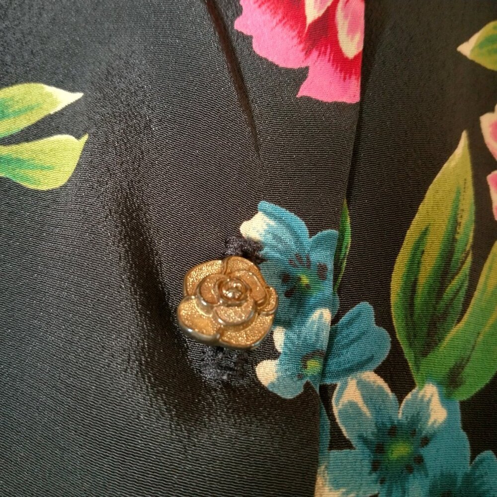 Vintage Maggie Sweet Blouse Plus Size 1X Black Floral Gold Flower Buttons - Picture 16 of 16